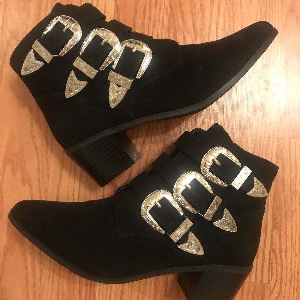 Forever 21 buckle booties